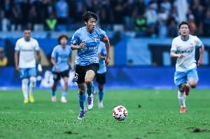 20岁148天！今天朱鹏宇担任大连英博的场上队长图片