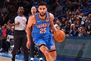 戴格诺特:阿杰伊-米切尔今晚打得很好 这场比赛对他来说是艰难的